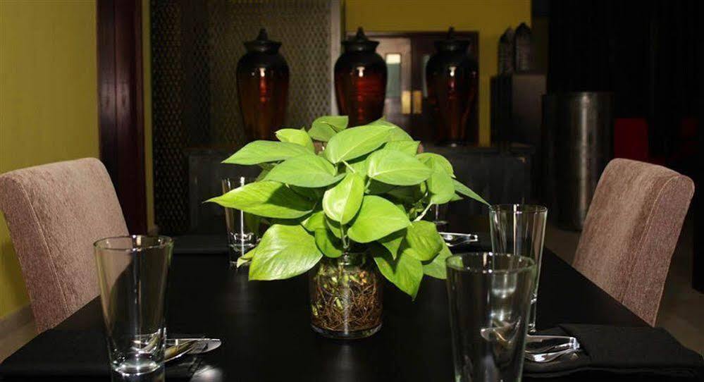 Midan Hotel Suites Muscat Eksteriør billede
